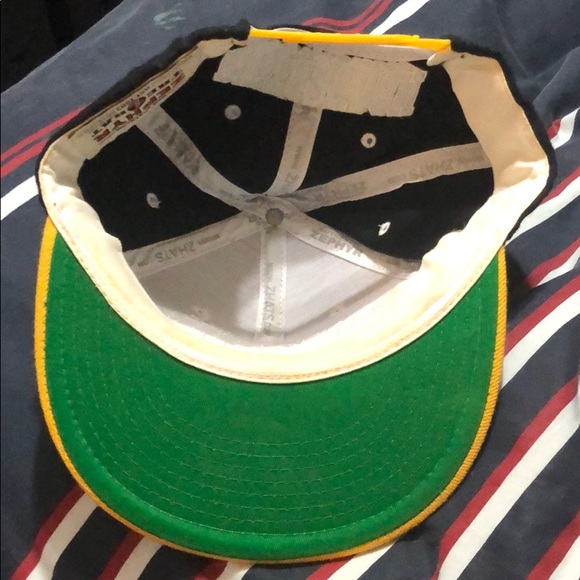 Pittsburg Penguins Snap Back - Picture 5 of 5